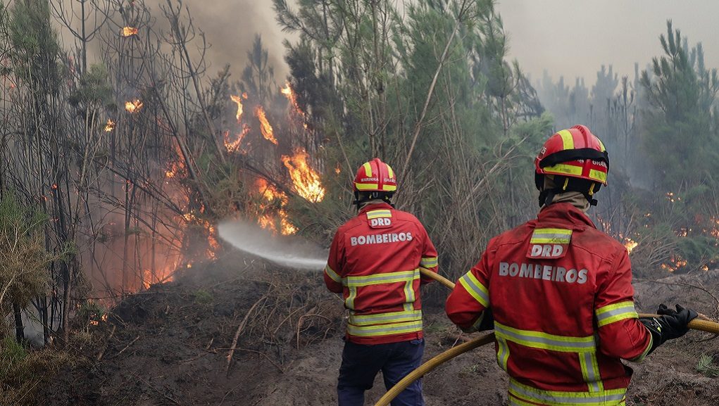 Τριήμερο εθνικό πένθος μετά τις φονικές πυρκαγιές σε Πορτογαλία και Ισπανία