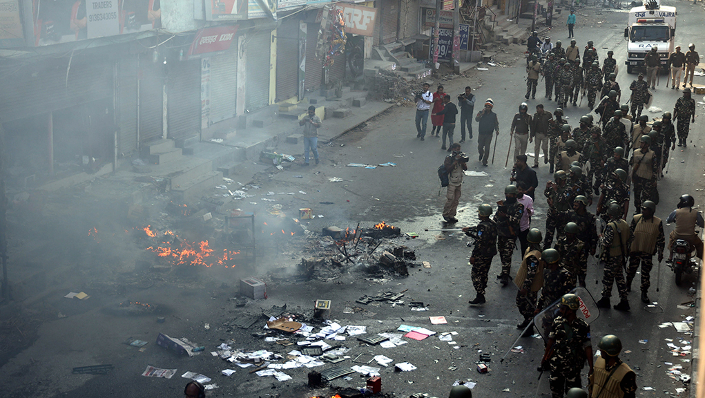 Τρίτη νύχτα ταραχών στο Δελχί-20 νεκροί σε διαδηλώσεις και θρησκευτικές συγκρούσεις